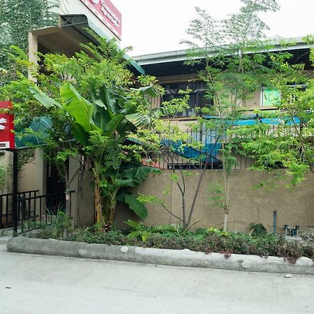 Conrado'S Apartelle Paranaque City ภายนอก รูปภาพ