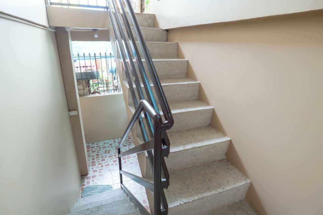 Conrado'S Apartelle Paranaque City ภายนอก รูปภาพ