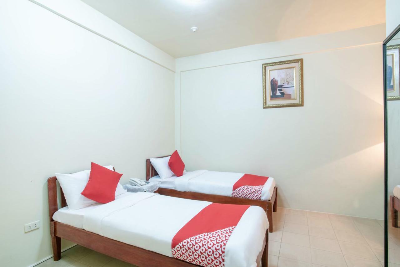 Conrado'S Apartelle Paranaque City ภายนอก รูปภาพ